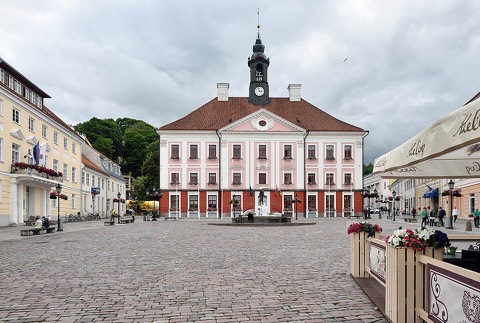 Tallinn versus Tartu