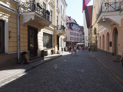 Do locals go to the Old Town?